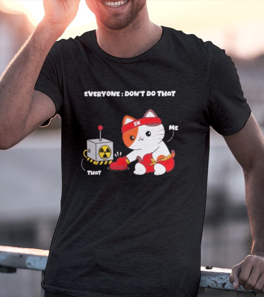 Cute Cat SK Headband Boxing Gloves Pressing Nuclear Button Don't Do That T-Shirt