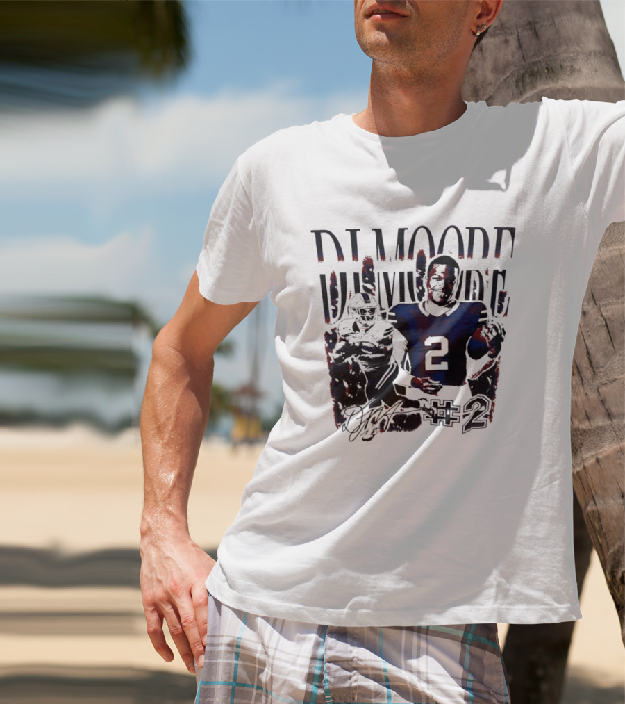 DJ Moore #2 Football Player Portrait Signature T-Shirt