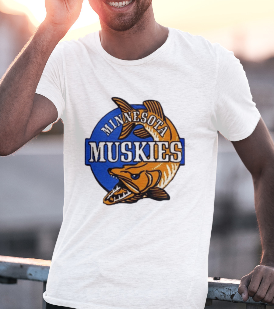 Minnesota Muskies Fishing Muskie T-Shirt