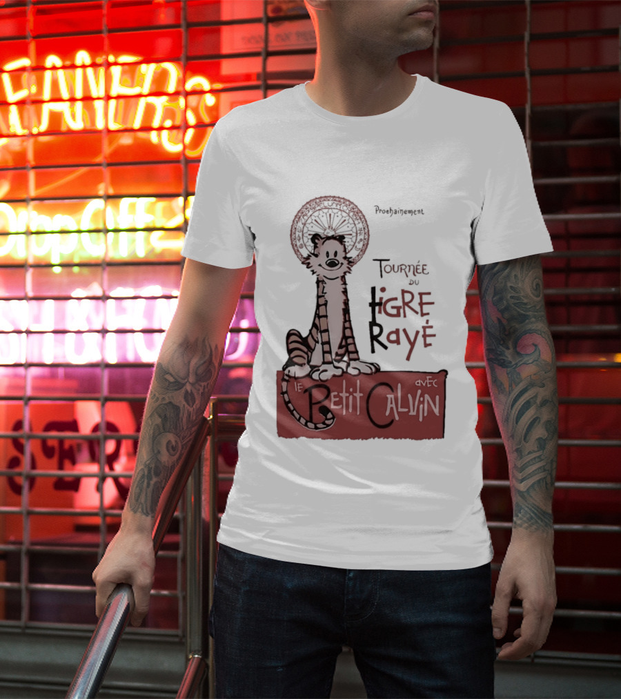 Tournée Du Tigre Raye Le Petit Calvin Avec Hobbes T-Shirt