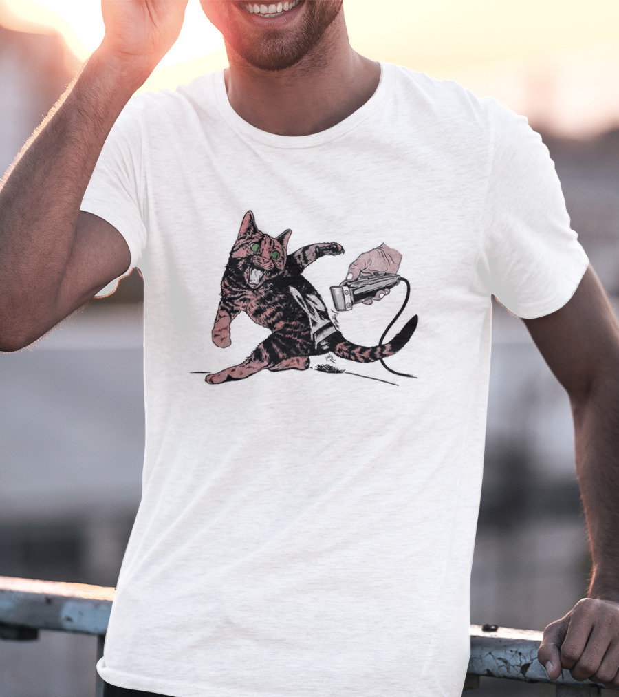Shaving Cat Crazy Tabby Pet Grooming Clipper Reaction T-Shirt