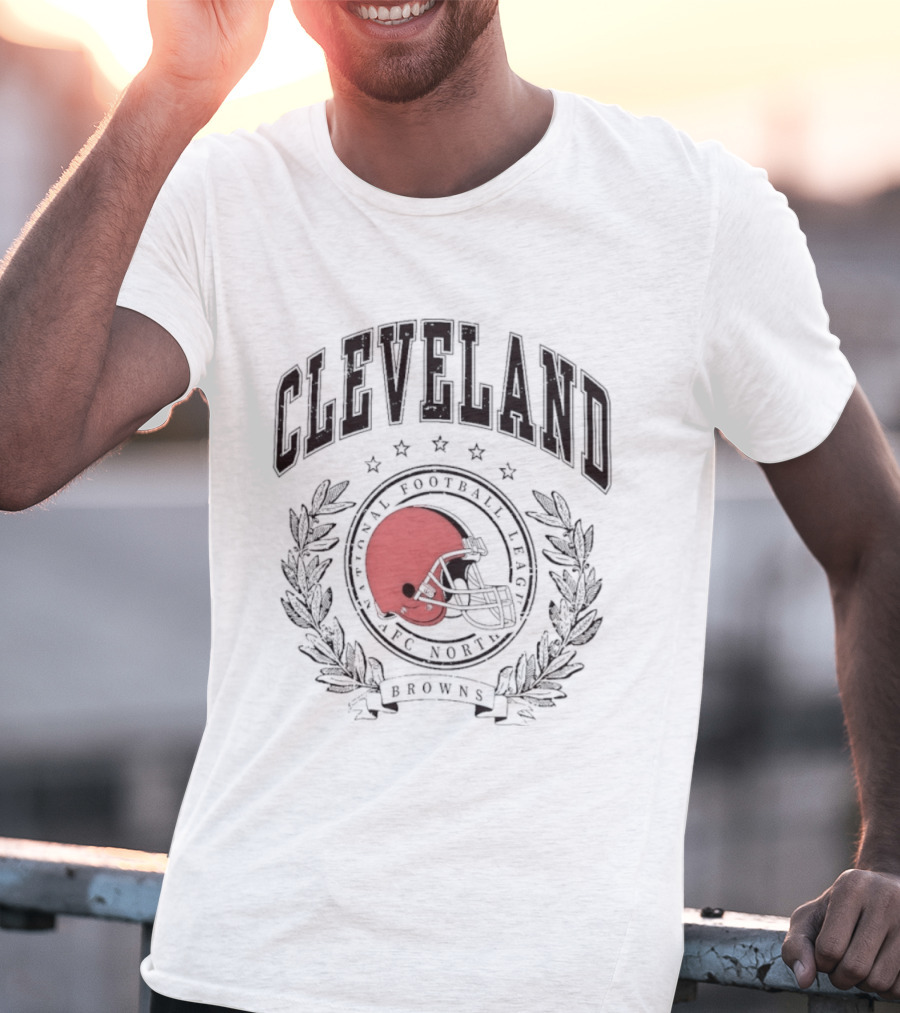 Cleveland Browns NFL AFC North Football Team Helmet Crest T-Shirt