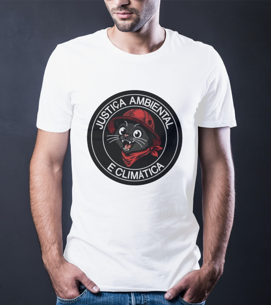 Justiça Ambiental E Climática Black Cat In Red Helmet And Bandana T-Shirt