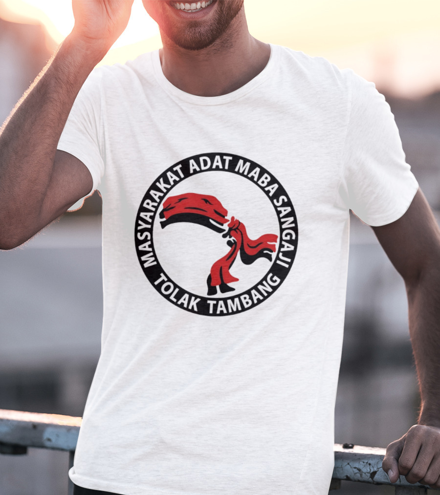 Masyarakat Adat Maba Sangaji Tolak Tambang Red Scarf T-Shirt