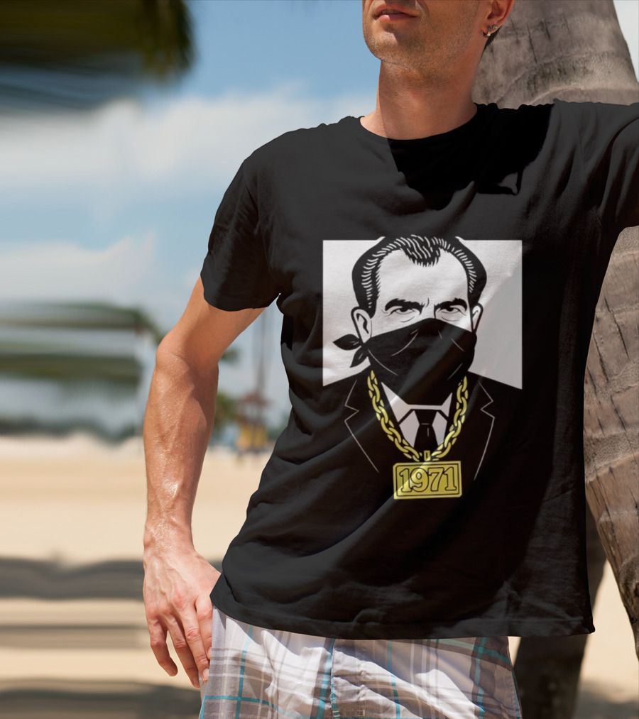 Richard Nixon 1971 Bandana Gold Chain T-Shirt