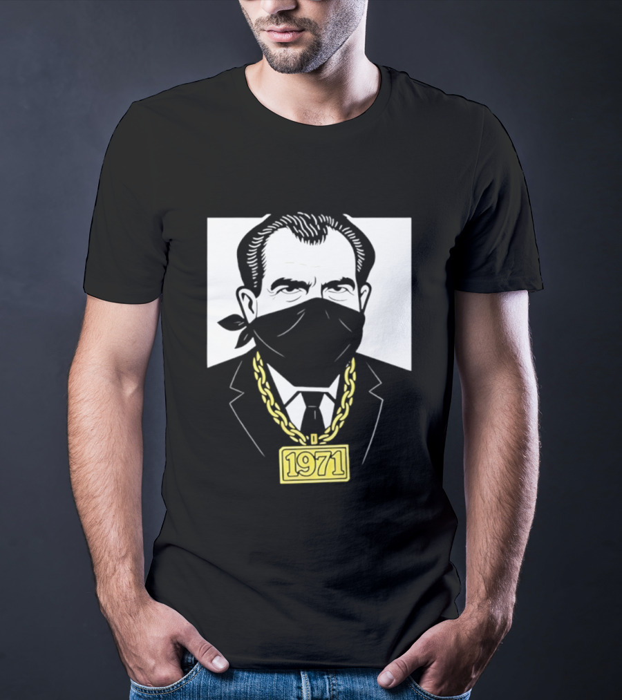 Richard Nixon 1971 Bandana Gold Chain T-Shirt