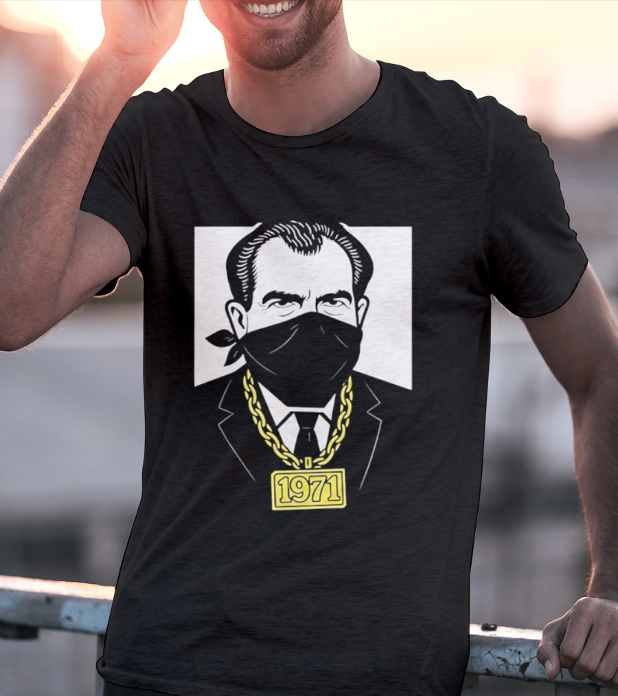 Richard Nixon 1971 Bandana Gold Chain T-Shirt