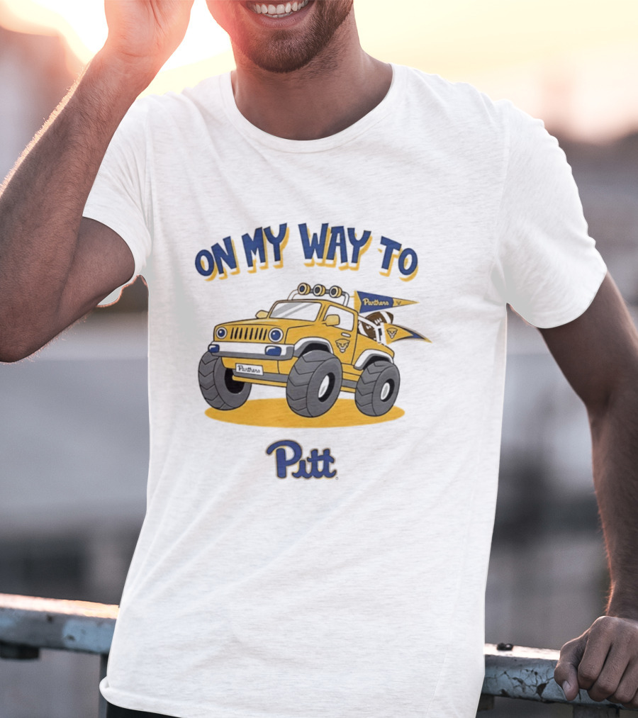 On My Way To Pitt Panthers Jeep With Flags And Tires T-Shirt