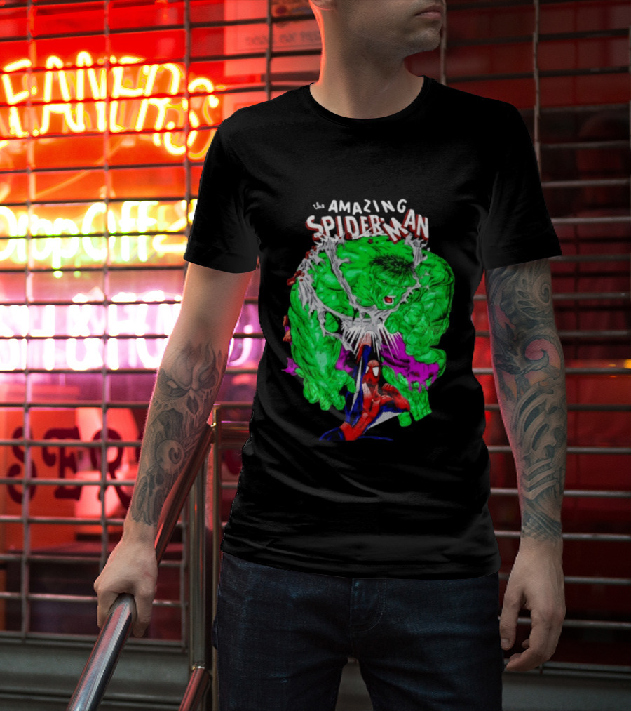 The Amazing Spider Man The Incredible Hulk Comic Style Showdown T-Shirt
