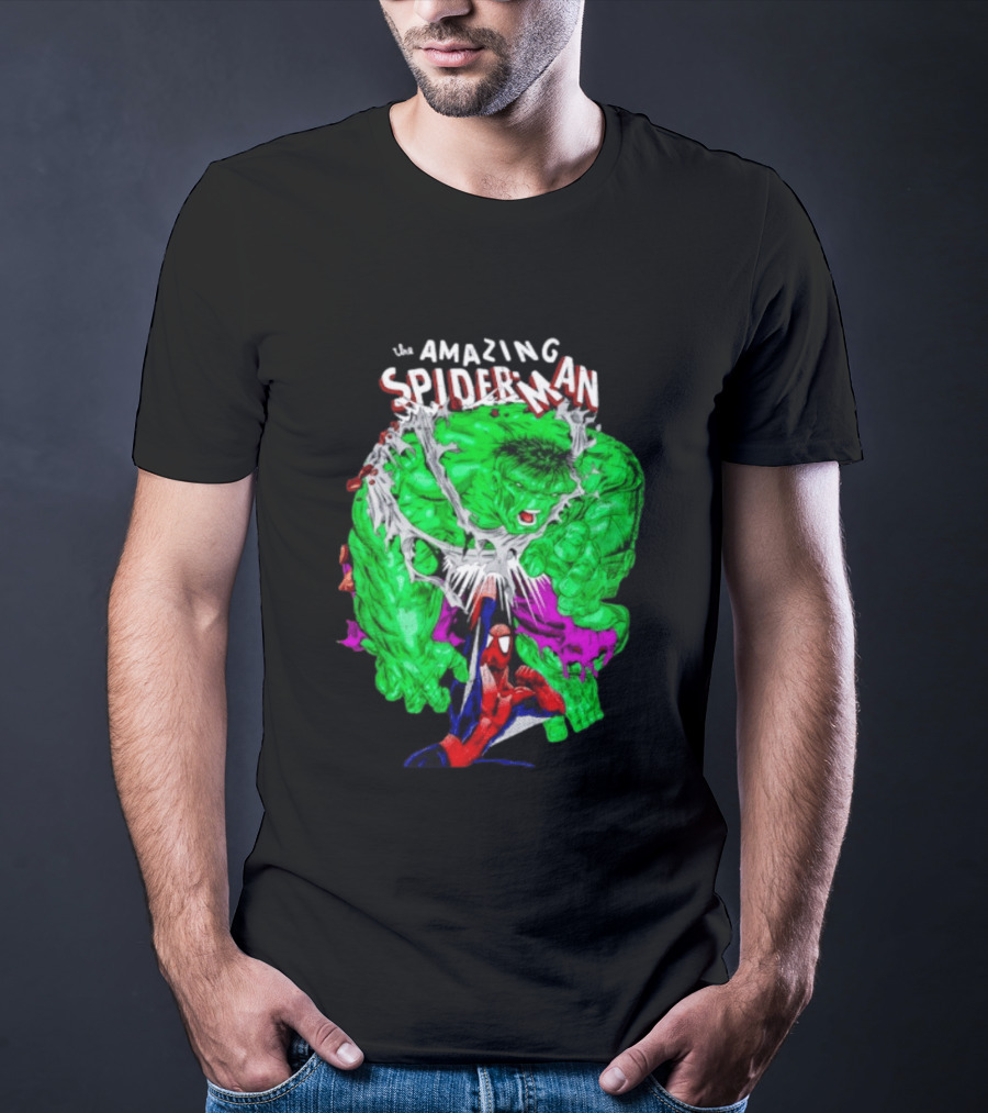 The Amazing Spider Man The Incredible Hulk Comic Style Showdown T-Shirt