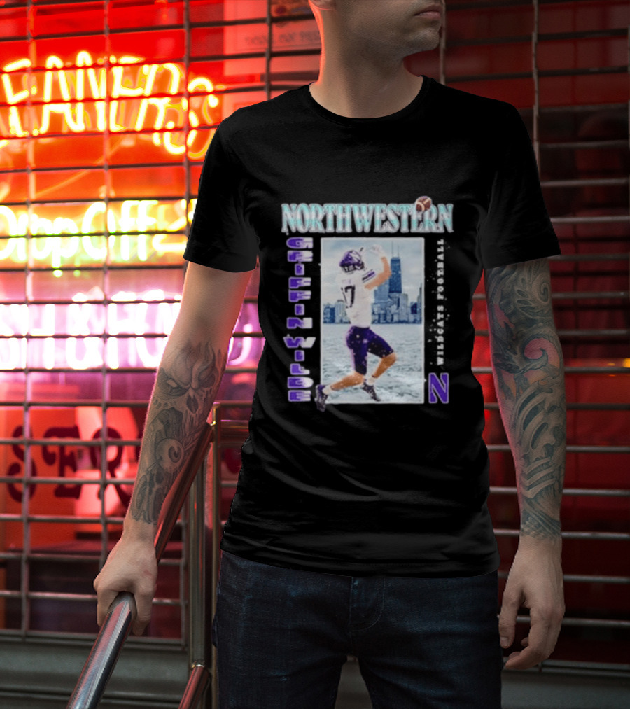 Northwestern Wildcats Football Griffin Wilde No 17 Chicago Skyline T-Shirt