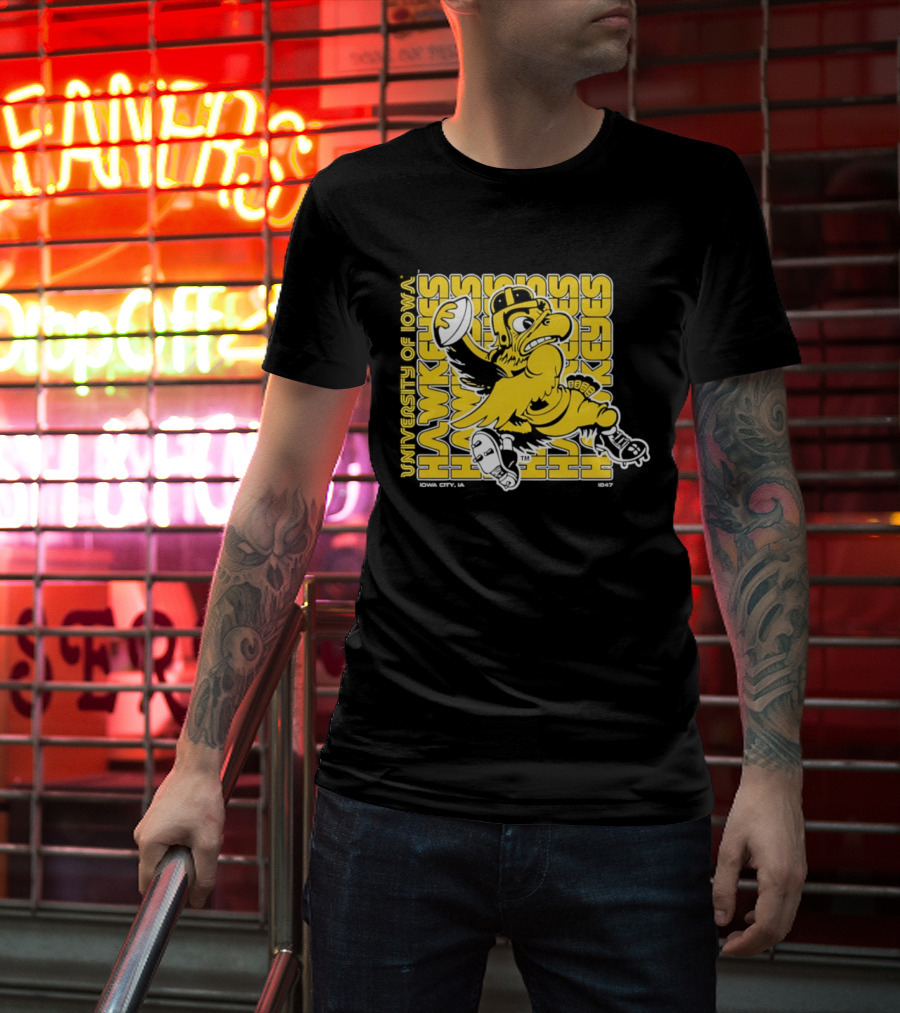 University Of Iowa Hawkeyes Mascot Iowa City Retro 1847 T-Shirt