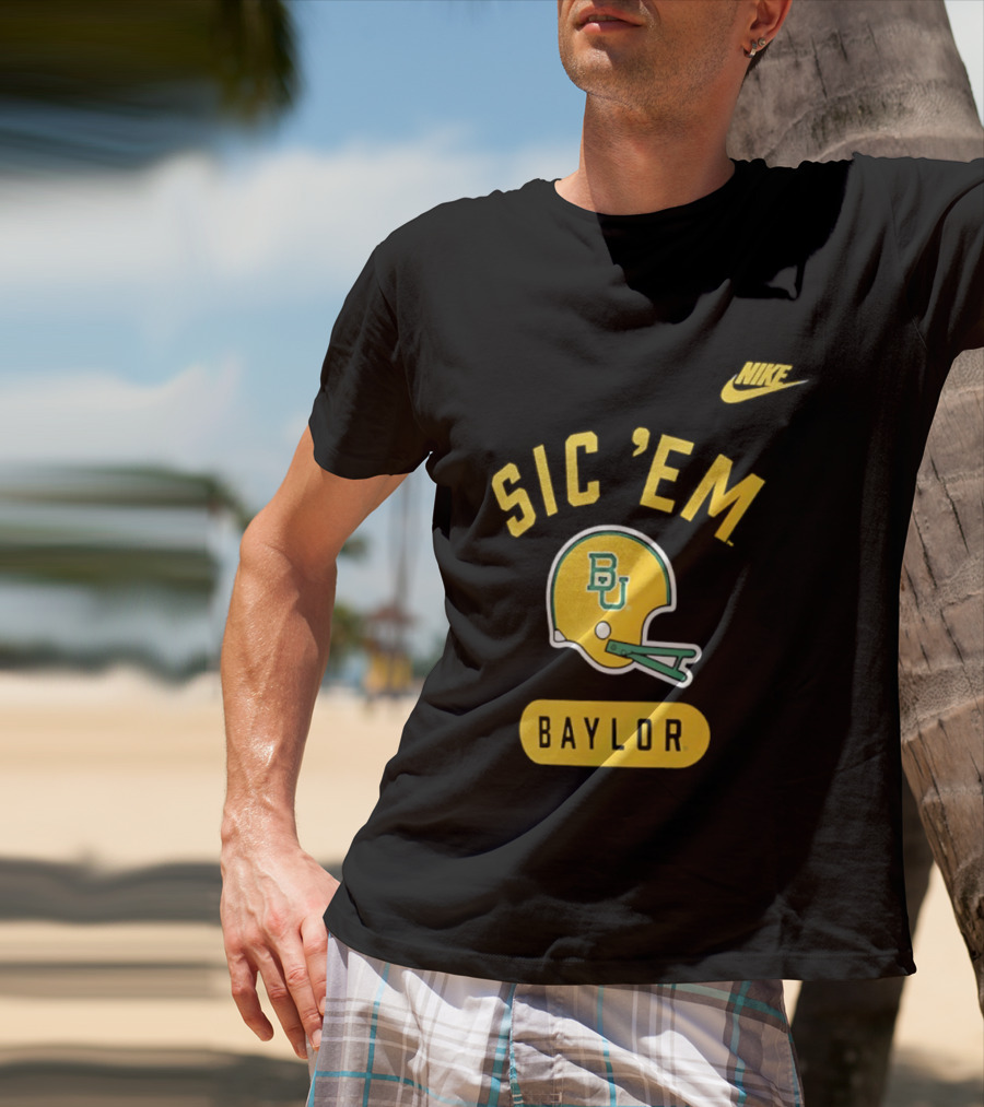 Nike Sic 'Em Baylor Football Helmet BU T-Shirt