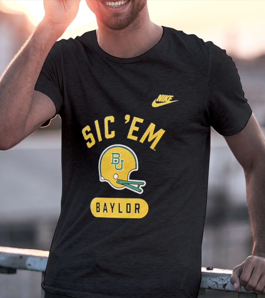 Nike Sic 'Em Baylor Football Helmet BU T-Shirt