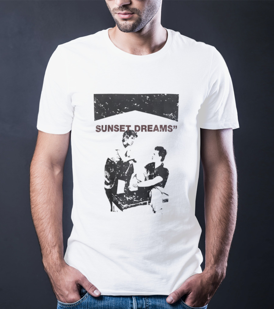 SUNSET DREAMS Streetwear T-Shirt
