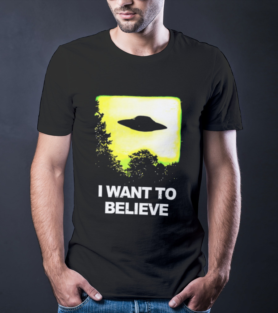 Alien I Want To Believe UFO Silhouette Paranormal Activity The Truth Is Out There T-Shirt