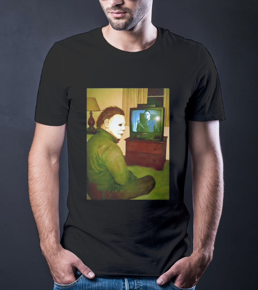 Michael Myers Ing Himself On TV Halloween Scene T-Shirt