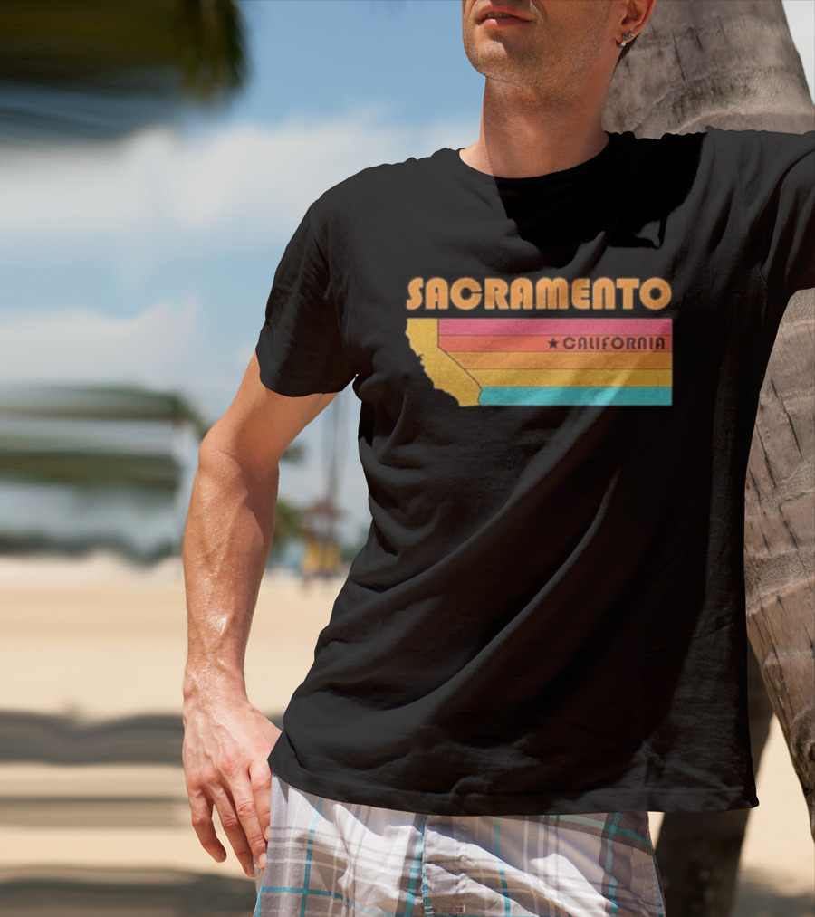 Sacramento California Retro Map Souvenir T-Shirt