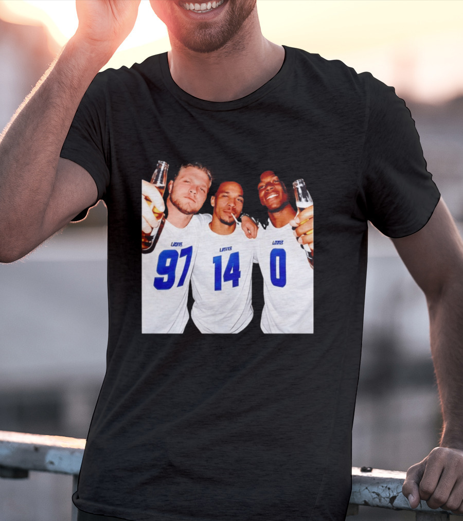 Detroit Lions Aidan Hutchinson Amon Ra St. Brown Jahmyr Gibbs Holding Beer Bottles Smoking Celebration T-Shirt
