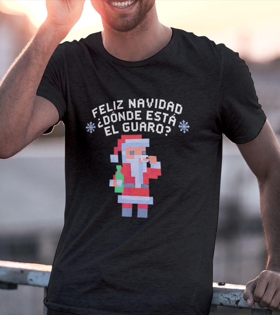 Feliz Navidad Dónde Está El Guaro Santa With Drink And Bottle T-Shirt