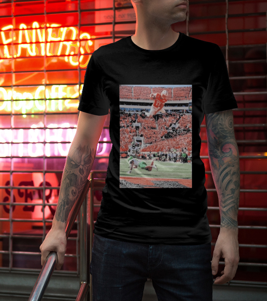 Drew Mestemaker Air Mesty Football Jumping Action 17 Stadium Scene T-Shirt