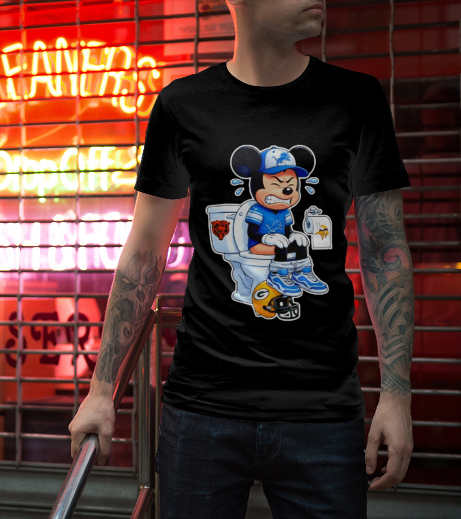 Detroit Lions Mickey Toilet Beating Bears Vikings Packers Football T-Shirt