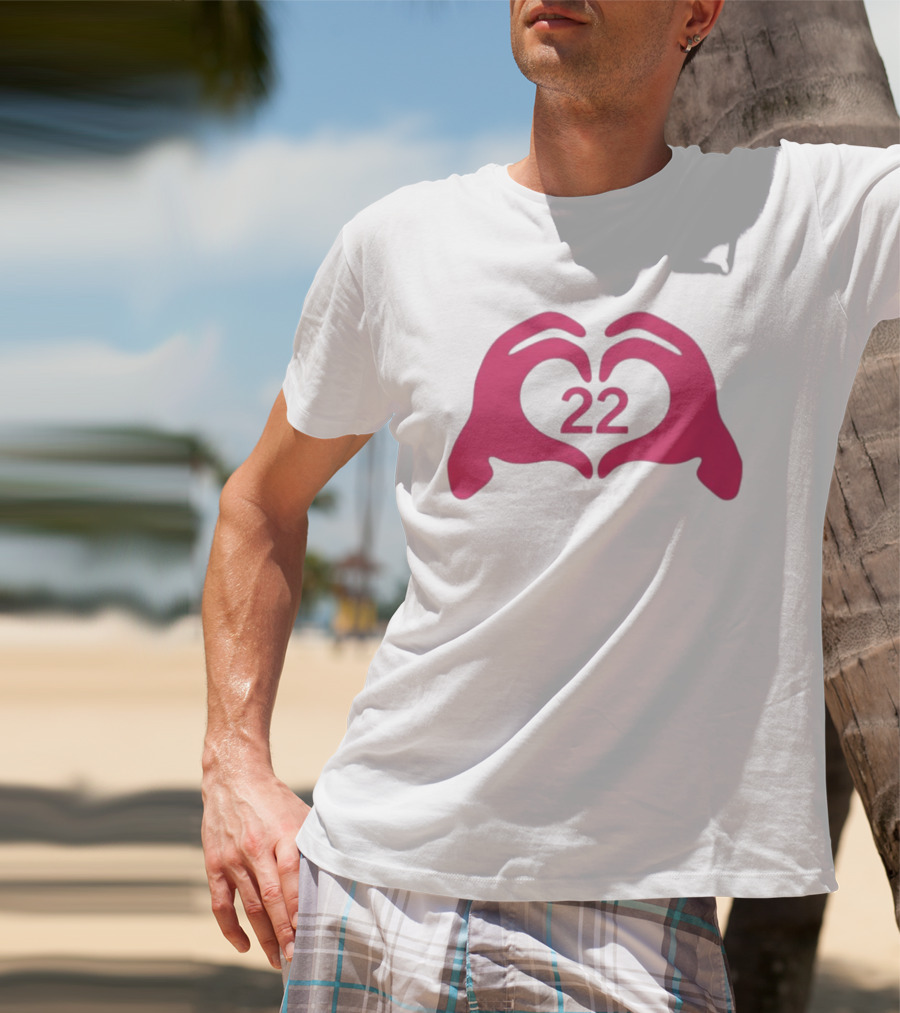 Feelin 22 Pink Heart Hands Gesture T-Shirt