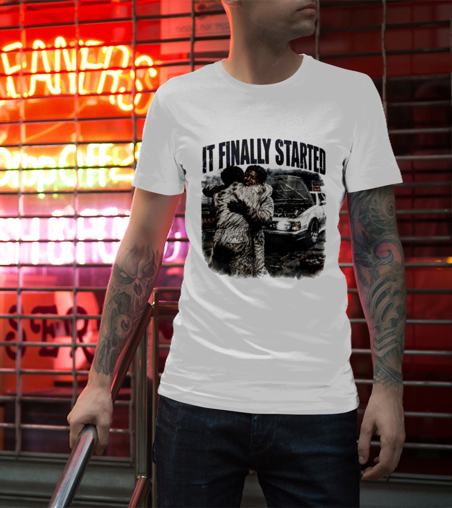 It Finally Started Junkiez Network Car Enthusiast Hugging Mechanics T-Shirt