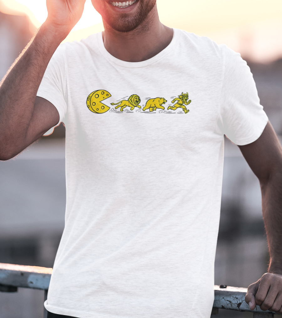 Pac Man Cheesehead Chasing Lions Bears Vikings T-Shirt