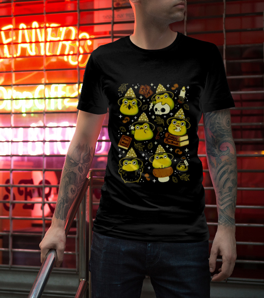 Witchy Froggy Spellbook Black Magic Poison Wizard Hat Mushrooms Potion Bottles T-Shirt