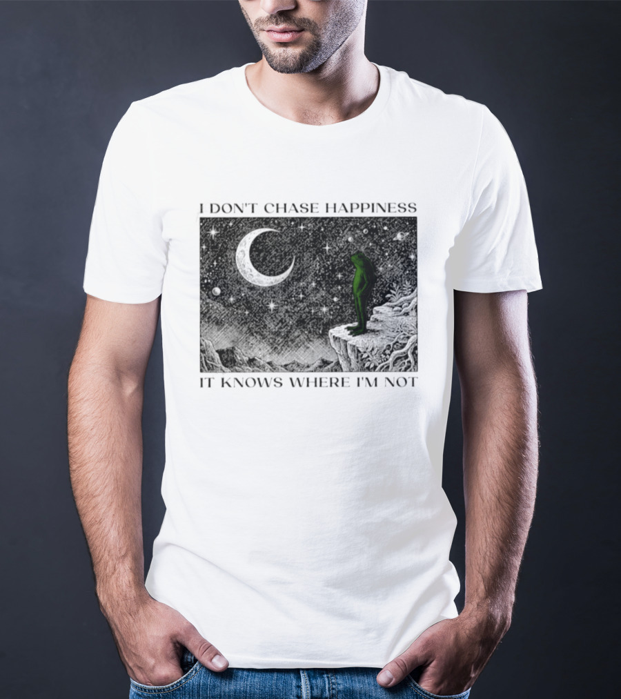 I Don't Chase Happiness It Knows Where I'm Not Frog Moonlit Starry Night T-Shirt