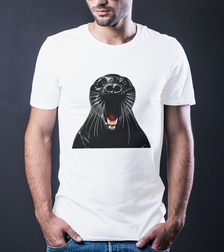 Screaming Black Seal Meme Hilarious Animal Expression T-Shirt