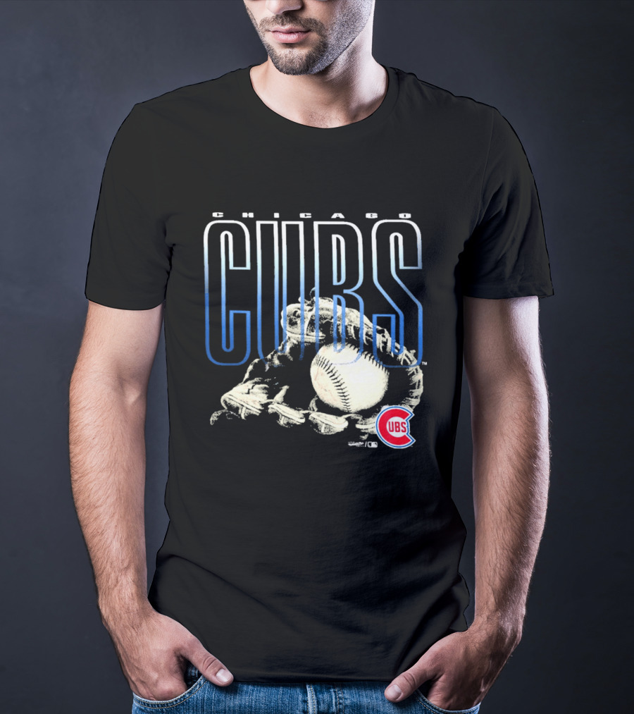 Chicago Cubs Fly Ball Baseball Team Logo Sports Fan T-Shirt
