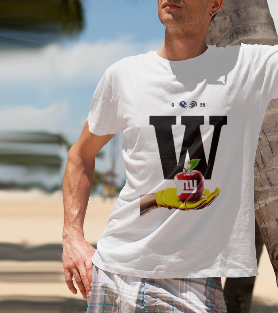 Los Angeles Rams W Over New York Giants Big Apple Victory T-Shirt