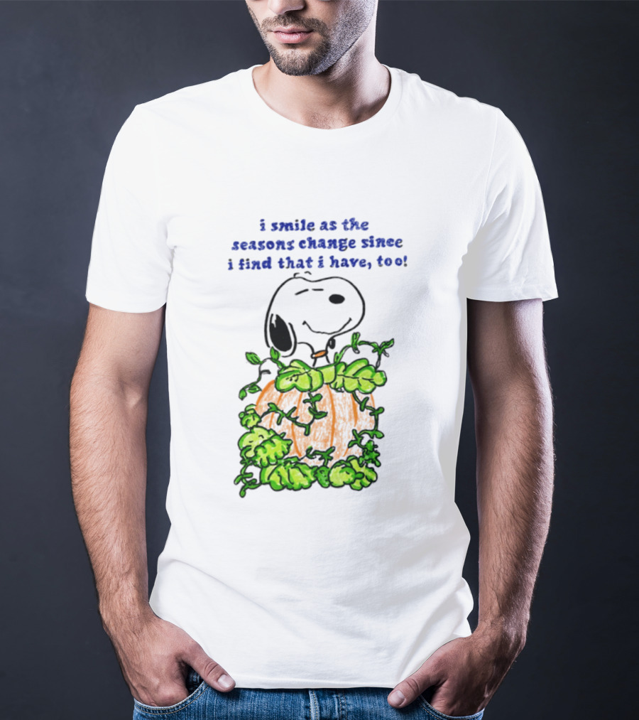 I Smile As The Seasons Change I Find That I Have Too Snoopy Pumpkin T-Shirt