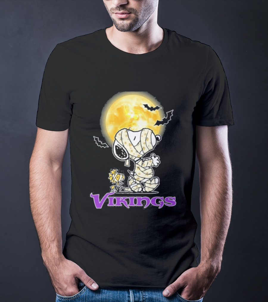 Minnesota Vikings Snoopy Halloween Moon 2026 Holiday T-Shirt