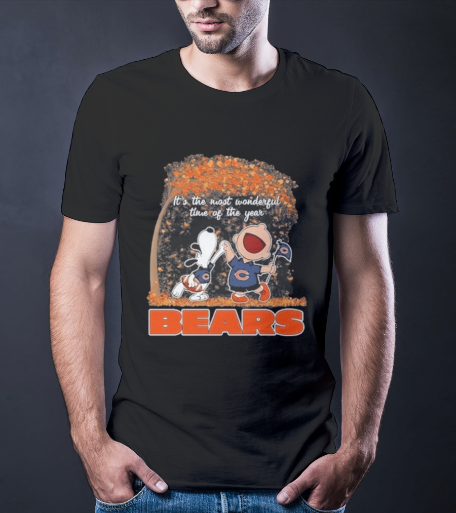 Chicago Bears Snoopy Charlie Brown Dancing 2026 It's The Most Wonderful Time Of The Year T-Shirt