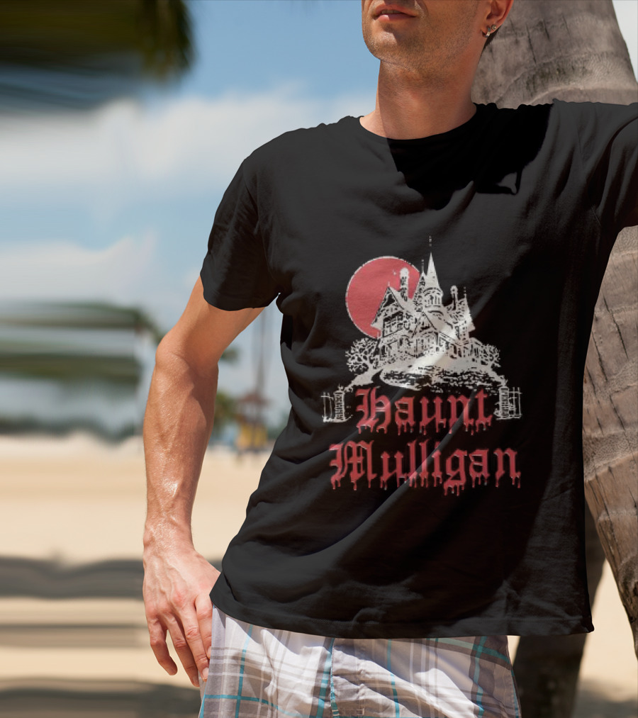 Hot Mulligan Haunted House Halloween Castle 2026 T-Shirt
