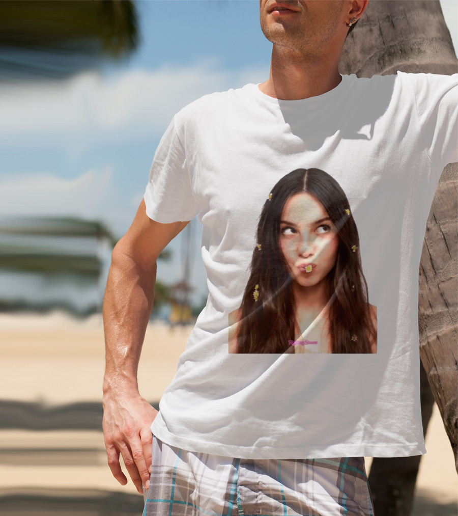 Olivia Rodrigo Rolling Stone Digital Exclusive Photo With Daisy Accents T-Shirt