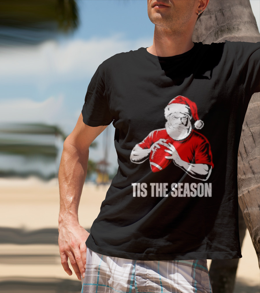 Santa Claus Playing Football Tis The Season Christmas 2026 T-Shirt