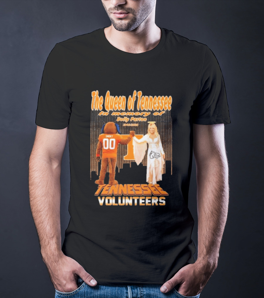 The Queen Of Tennessee In Memory Of Dolly Parton Smoky Tennessee Volunteers 1946 2026 T-Shirt