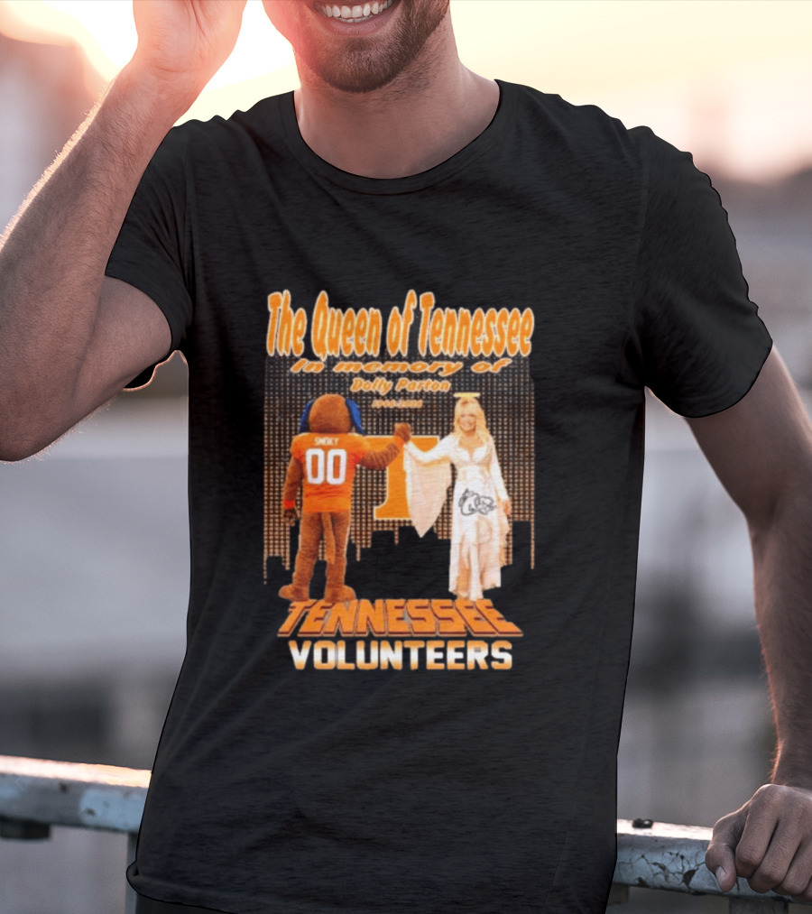 The Queen Of Tennessee In Memory Of Dolly Parton Smoky Tennessee Volunteers 1946 2026 T-Shirt