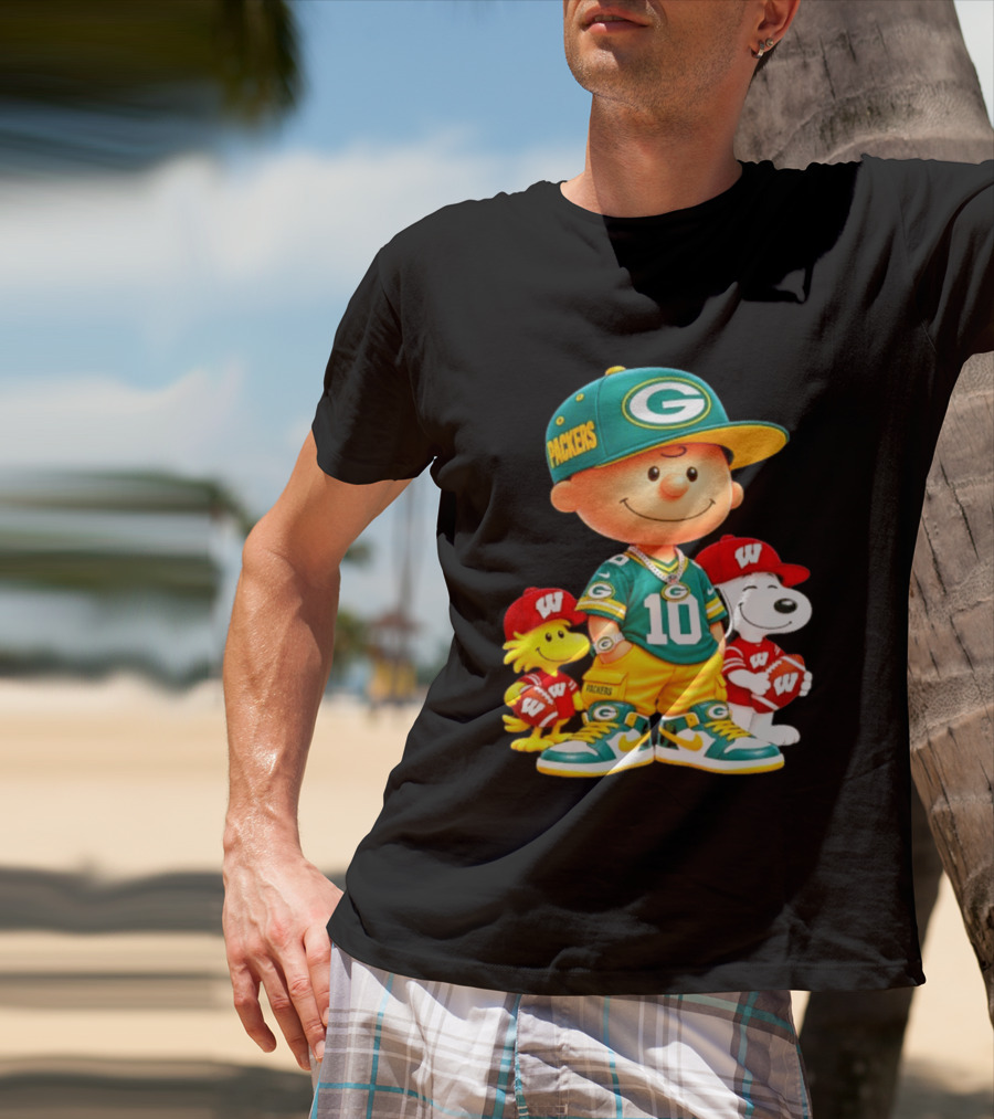 Charlie Brown Snoopy Woodstock Green Bay Packers Wisconsin Badgers Sports Fan Gear T-Shirt