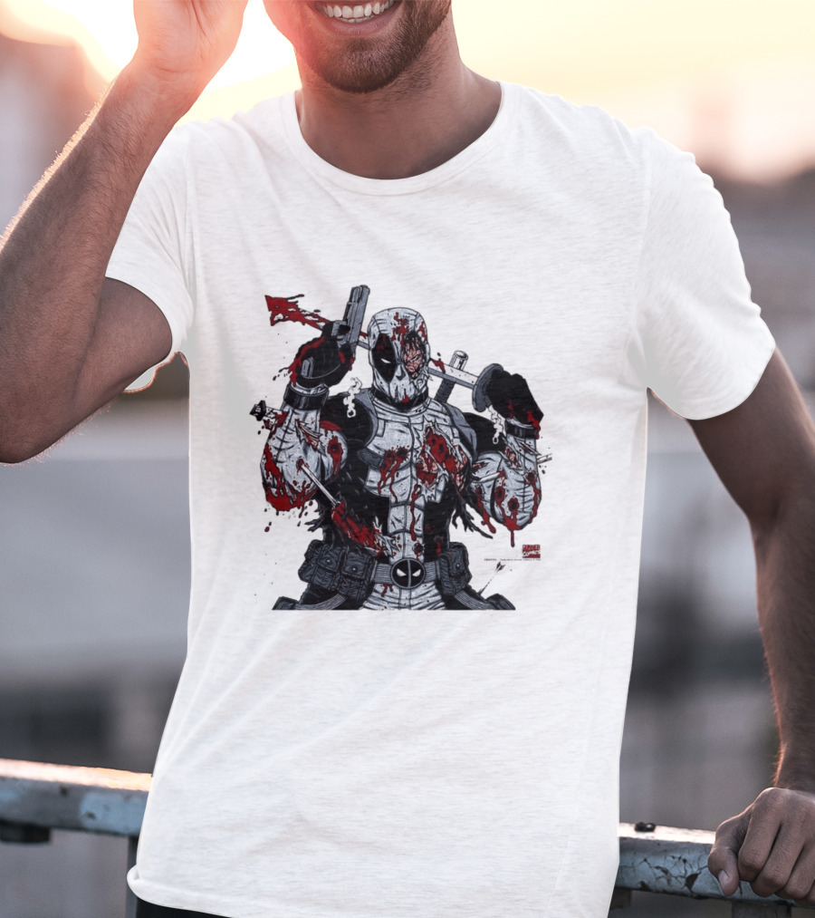Deadpool Battle Damaged Bloody Swords Katana Gunner Comics Hero T-Shirt