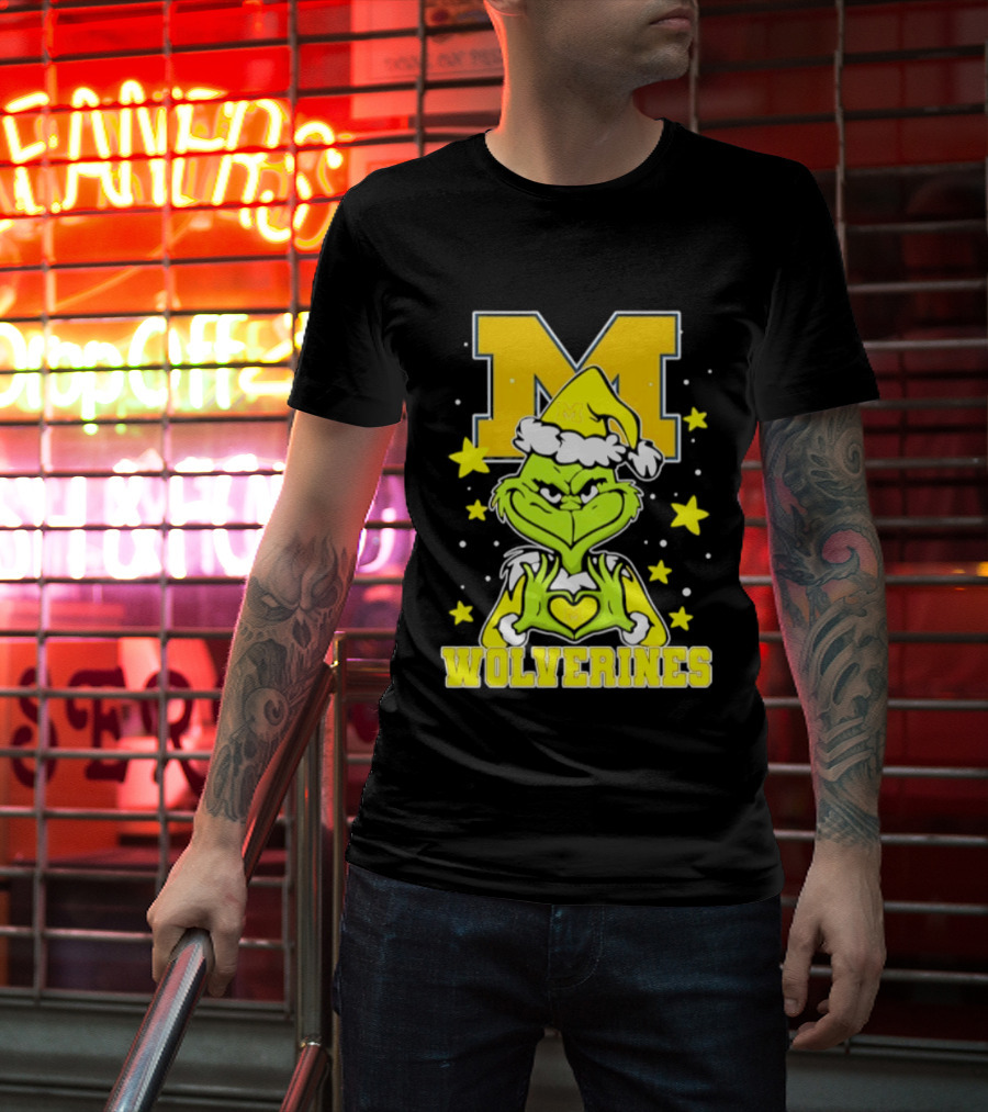 Michigan Wolverines Grinch Love Hands Christmas Football 2026 T-Shirt