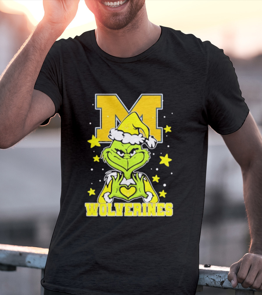 Michigan Wolverines Grinch Love Hands Christmas Football 2026 T-Shirt