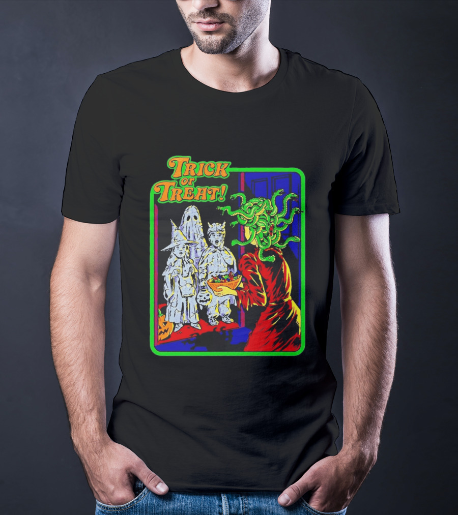 Trick Or Treat Medusa Halloween Retro Comic T-Shirt
