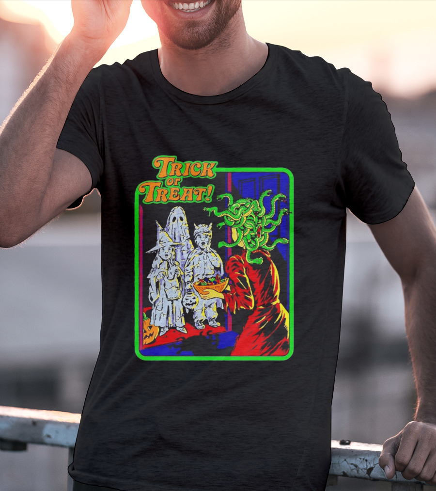 Trick Or Treat Medusa Halloween Retro Comic T-Shirt