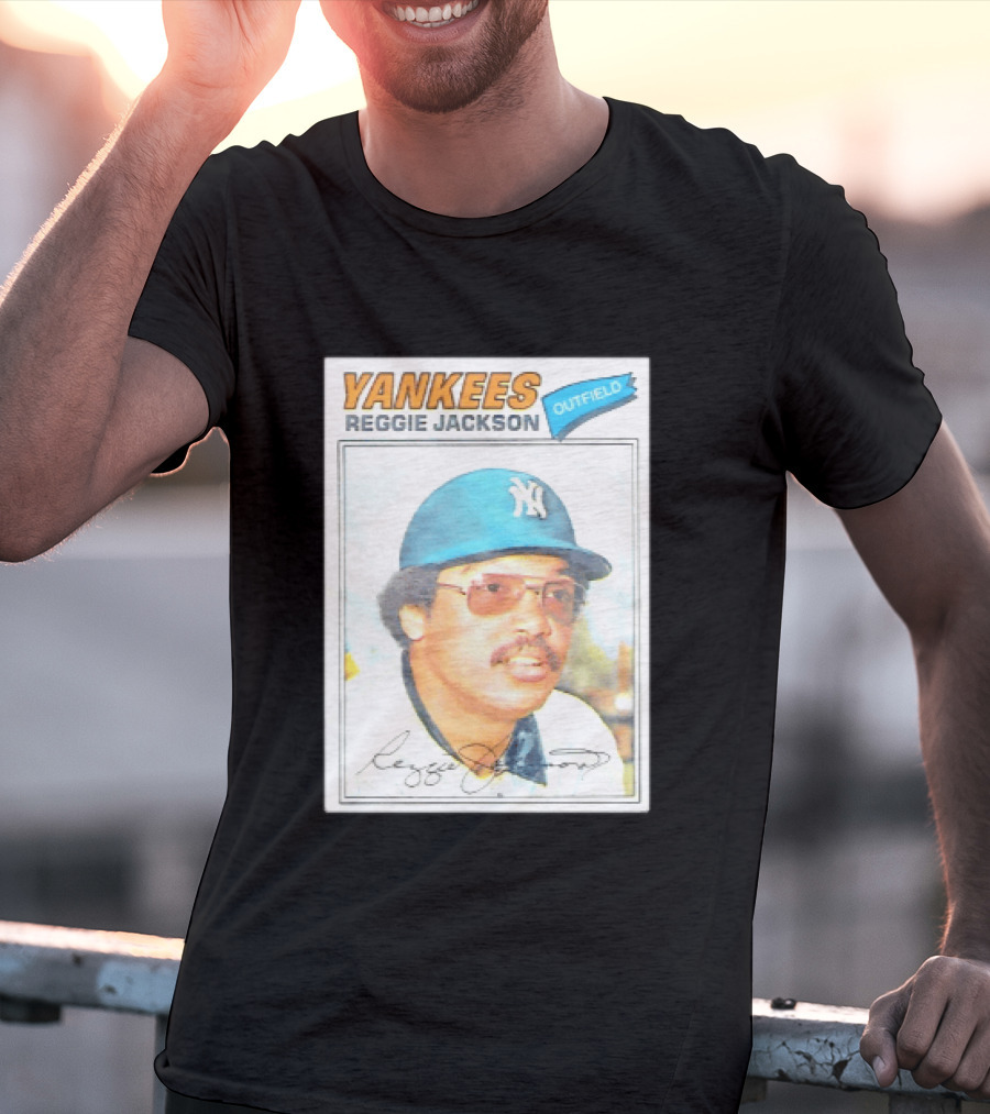 Yankees Reggie Jackson Outfield 1977 Topps Baseball Card T-Shirt