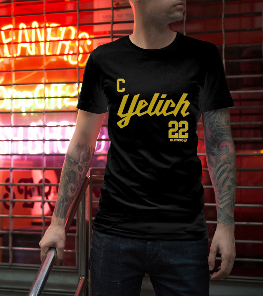 Yelich 22 Captain Players Milwaukee Brewers Baseball MLB T-Shirt